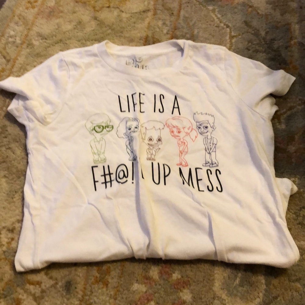 T-shirt Life is a F@&!ed up Mess Netflix